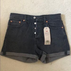 Levi’s Wedgie Fit Jean Shorts